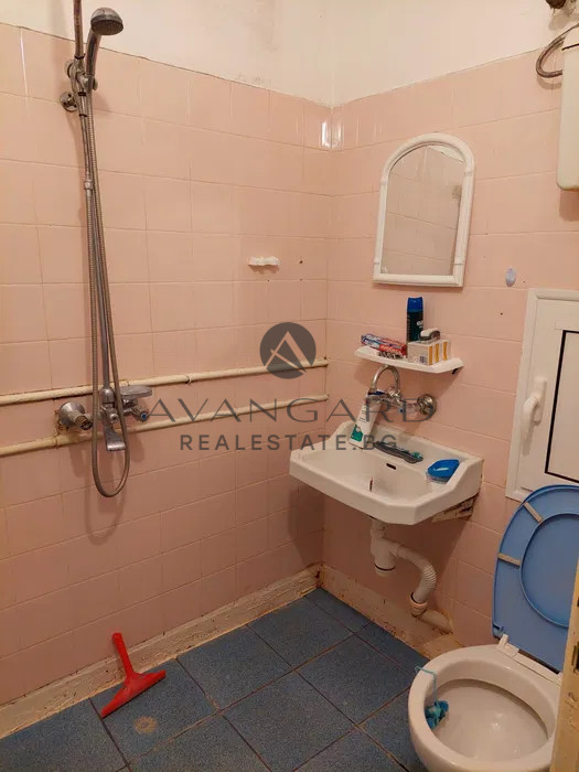 One bedroom! Three separate rooms! Kyuchuk Paris!