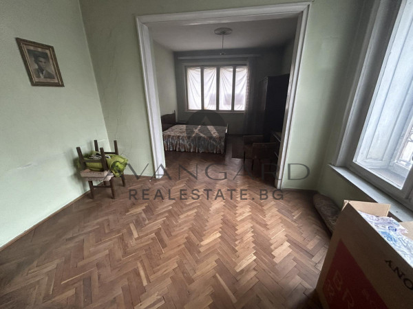 A three -bedroom with a parking space military hospital