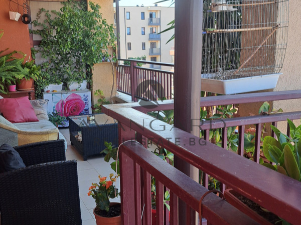 Four -bedroom apartment / Ostromila
