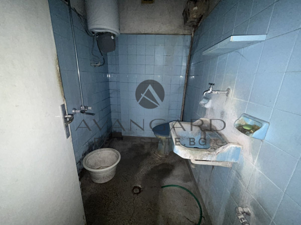 A three -bedroom with a parking space military hospital