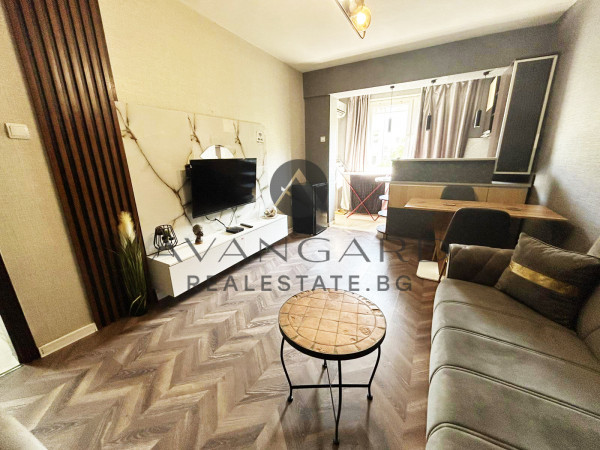 Furnished one -bedroom newcomer