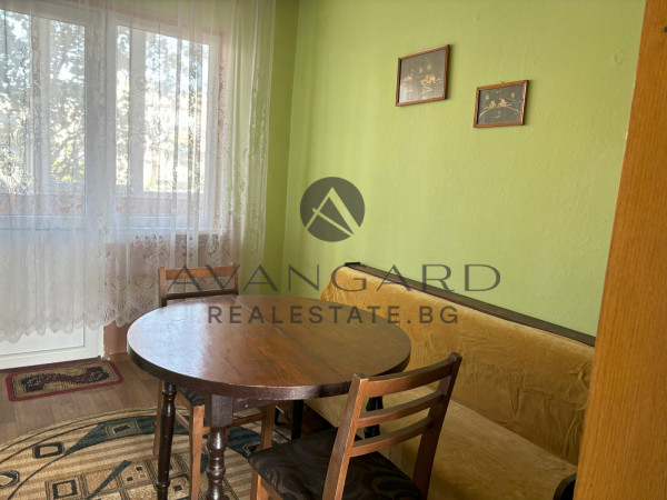 THREE BEDROOM FURNISHED! REAL SQUARE! SUNRISE