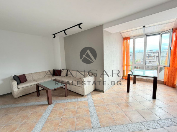 ТРИСТАЕН ОБЗАВЕДЕН! КЪРШИЯКА!