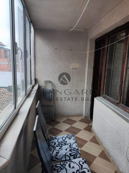 Four -bedroom apartment to the old town