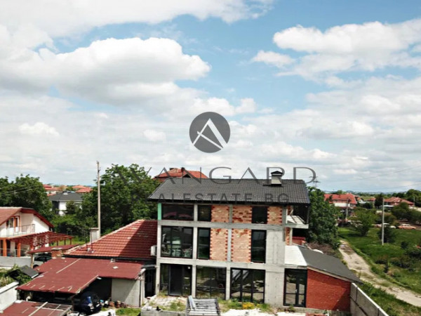 Two Houses with a Yard in the village of Kostievo