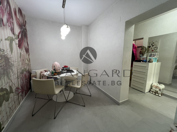 Fully furnished two bedroom to the fair!
