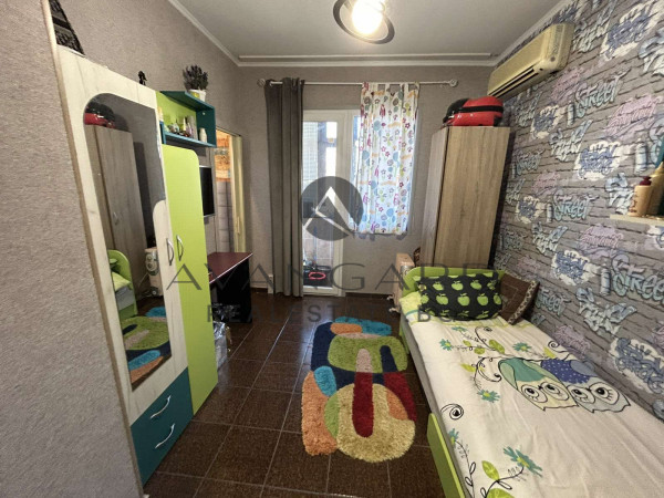 Three-bed