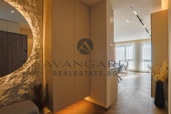 Луксозен двустаен Остромила