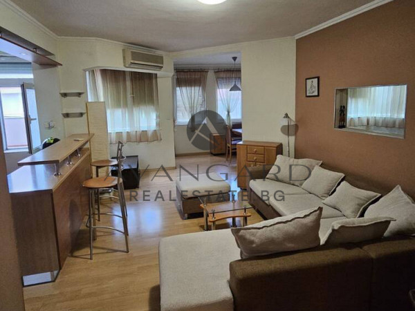 Maisonette WITH GARAGE INCLUDED IN THE PRICE / Kamenitsa 1