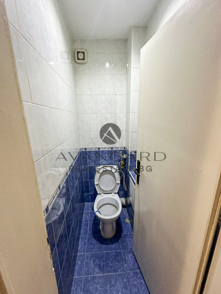 ДВУСТАЕН АПАРТАМЕНТ /  У-ЩЕ Д. ТАЛЕВ