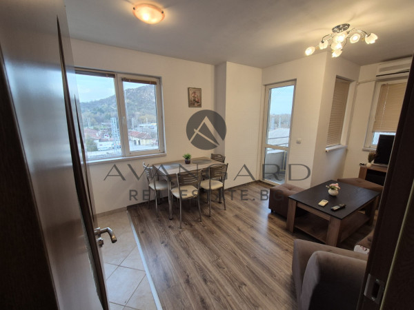 Three -bedroom furnished youth hill