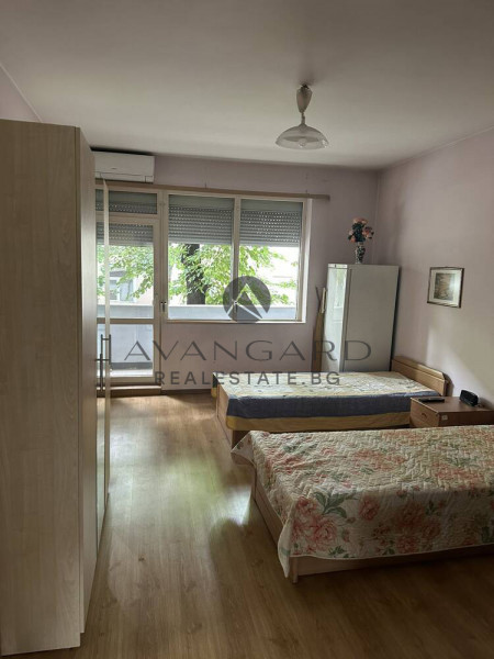 Multiple furnished! Super Center!