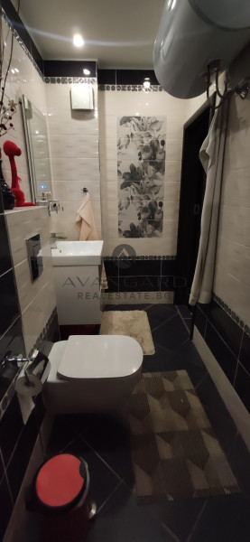 ТРИСТАЕН ОБЗАВЕДЕН / ЮЖНО ИЗЛОЖЕНИЕ / ВЪЗМОЖНОСТ ЗА ЗАКУПУВАНЕ НА ПАРКОМЯСТО