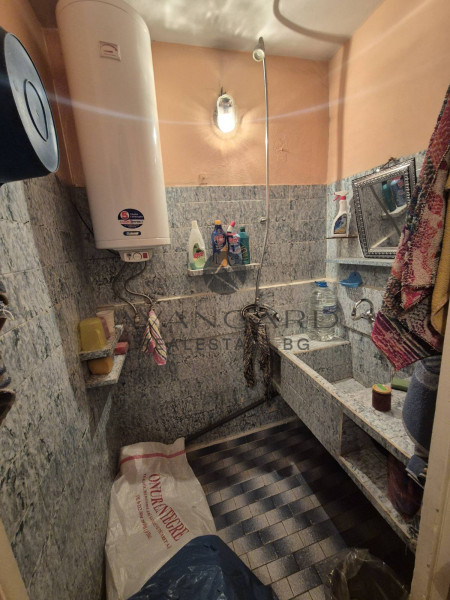 One -bedroom / three separate rooms / Kyuchuk Paris
