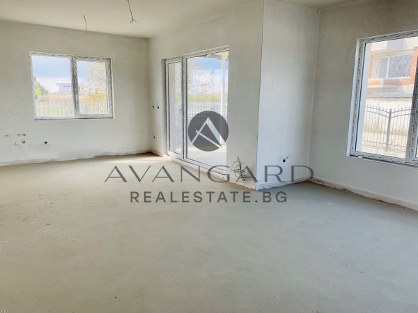 TWO-STOREY HOUSE WITH ACT 16 IN KOMATEVO!!!