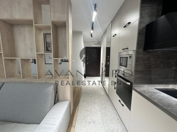 ONE BEDROOM DESIGNER FURNISHED! SMYRNENSKY!
