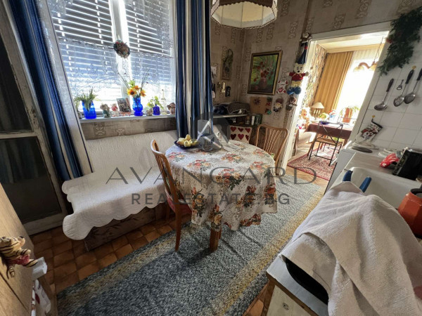 MULTI-ROOM CENTER/ Water Palace