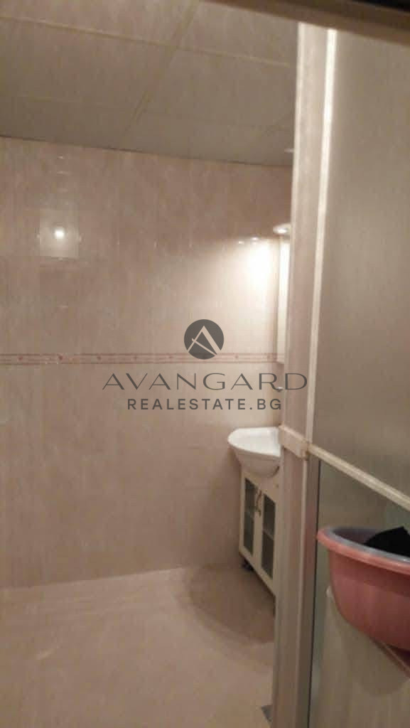 Furnished one -bedroom white birch