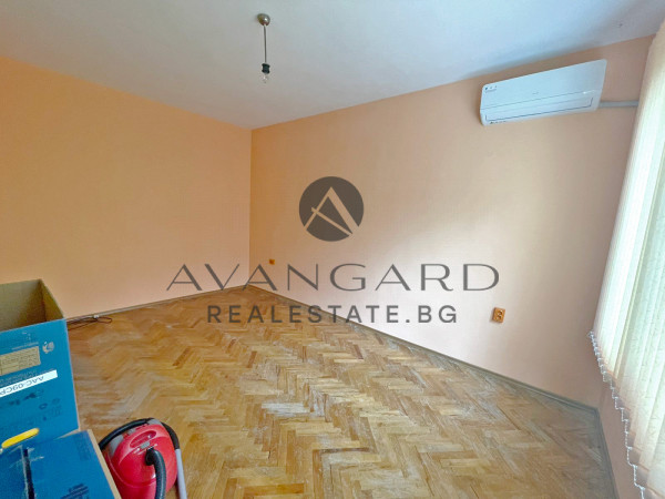 ТРИСТАЕН РЕАЛНА КВАДРАТУРА НЕПТУНА