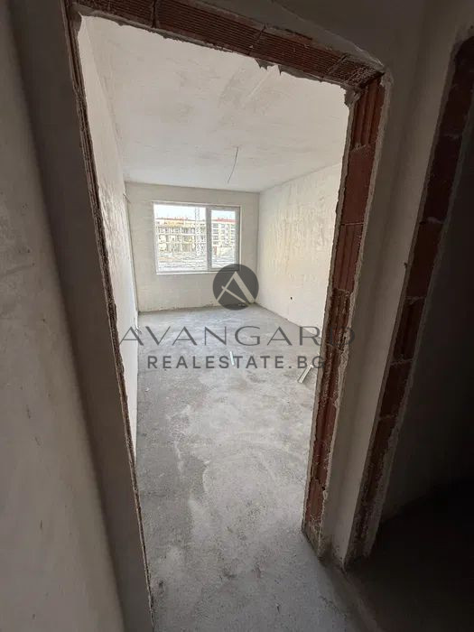 One -bedroom apartment with the possibility of buying a parking space / south