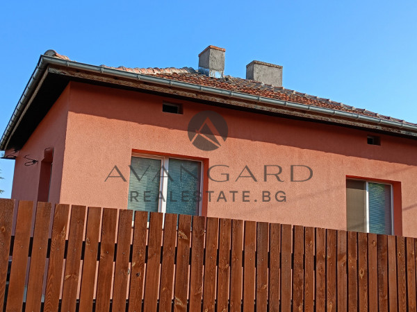 Two separate houses/ Brestovitsa