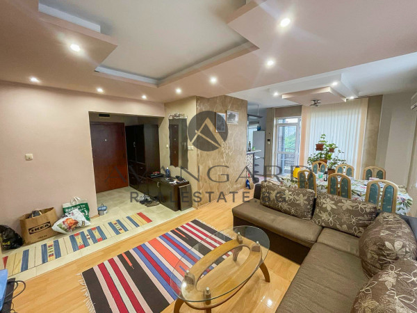 Two -bedroom apartment in the heart of Kyuchuk Paris !!!