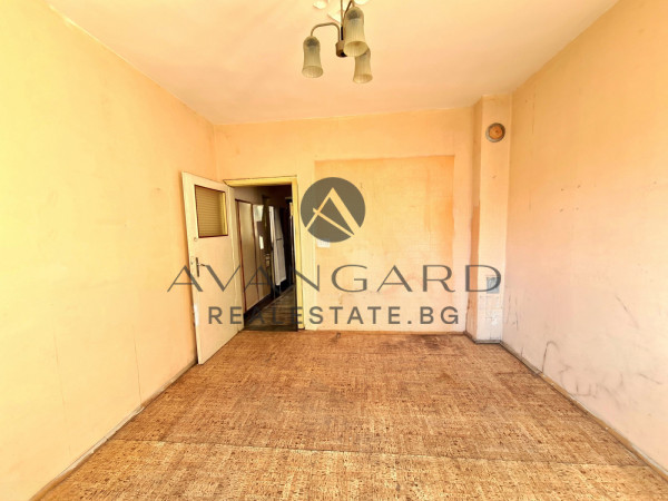 Top location! Two -bedroom second police station