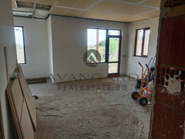 One -storey house with 1000 sq.m. yard in the village of Markovo