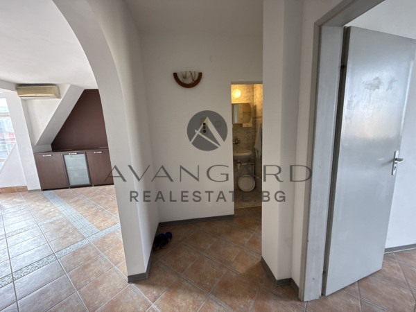 A three -bedroom furnished! Karshiyaka!