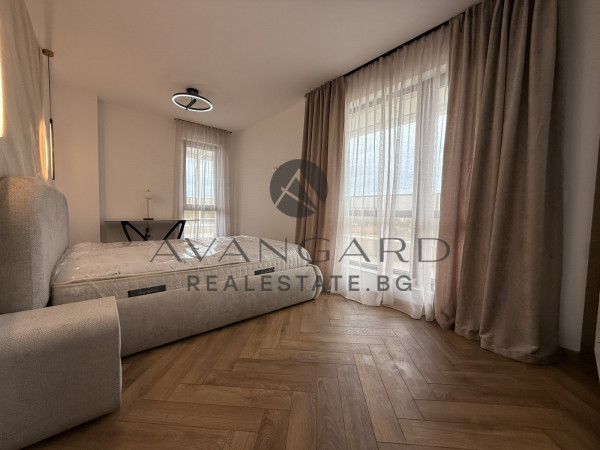 ТРИСТАЕН ЛУКСОЗЕН ПЕНТХАУС