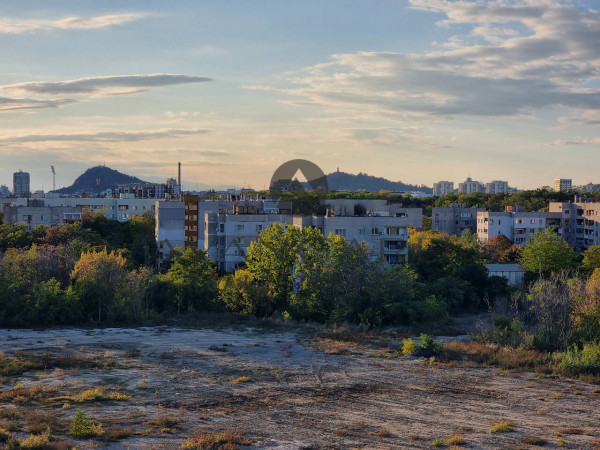 Three-room apartment with act 16