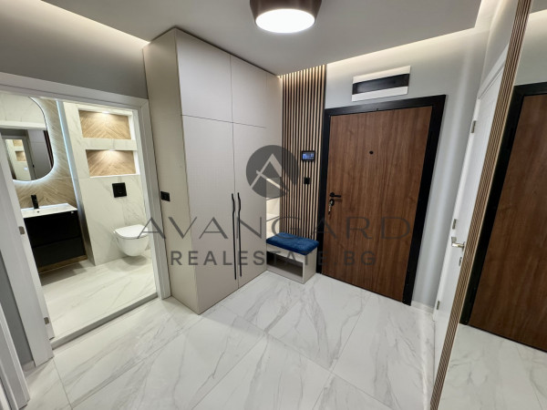 Луксозен двустаен Христо Смирненски