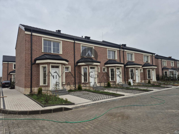 Two-storey house in the village of Skutare !!!