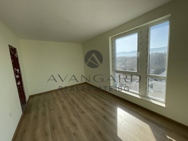 NEW THREE-ROOM SMYRNENSKI WITH ACT 16