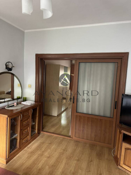 Multiple furnished! Super Center!
