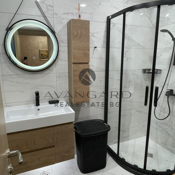 CENTER EAST !!! LUXURY TWO-ROOM APARTMENT!!!