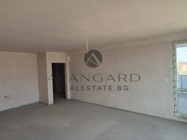One -bedroom in front of Act 16 Ostromilla