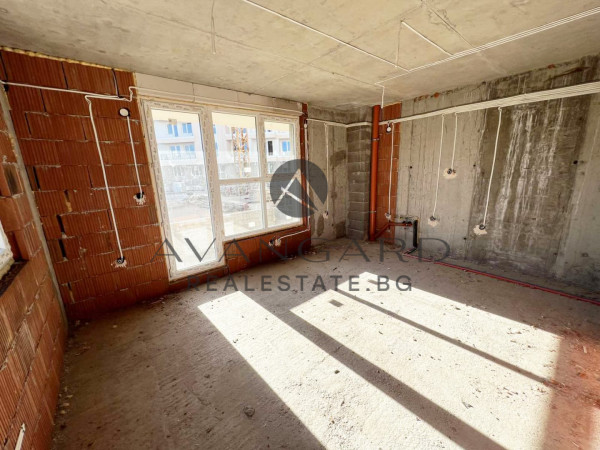 ACT 14! TWO BEDROOM WITH YARD! NEW BUILDING