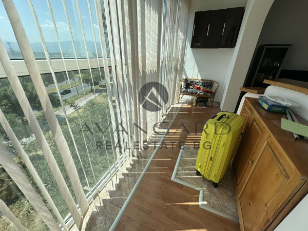 Spacious two -bedroom / real square footage / south exposure