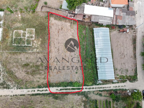 A great plot in construction