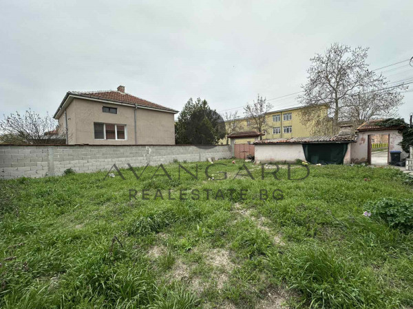 Separate house in the village of Kalekovets!