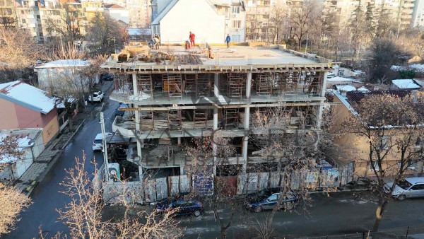 Three-room luxury building "Yane Sandanski" primary school