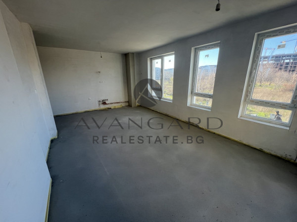 BEFORE ACT 16! Three-room Ostromila