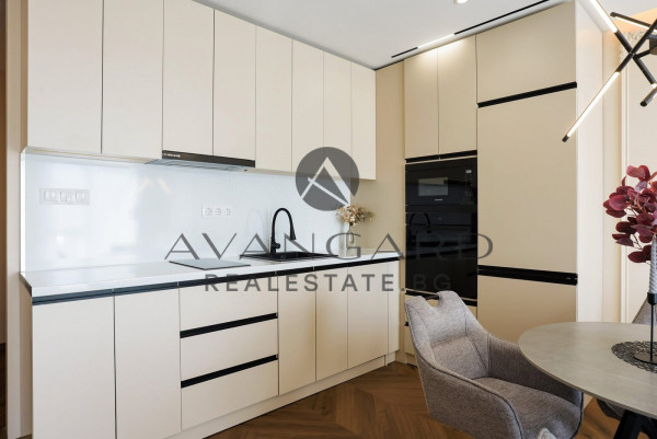 Луксозен двустаен Остромила