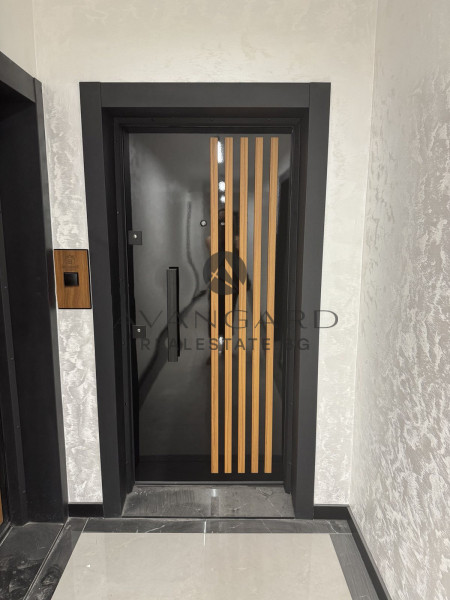 A spacious three bedroom in a luxury building with Act 16