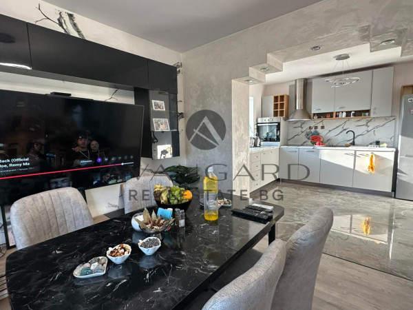 A detached house in the village of Tsalapitsa!