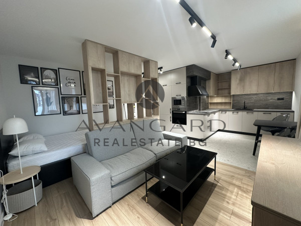 ONE BEDROOM DESIGNER FURNISHED! SMYRNENSKY!