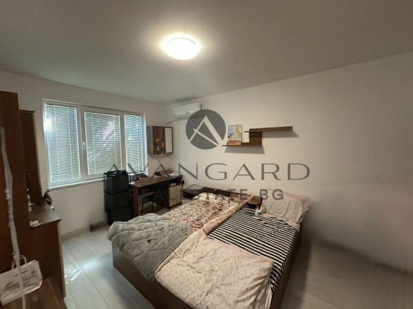 FOUR-ROOM APARTMENT WITH READY TENANTS!