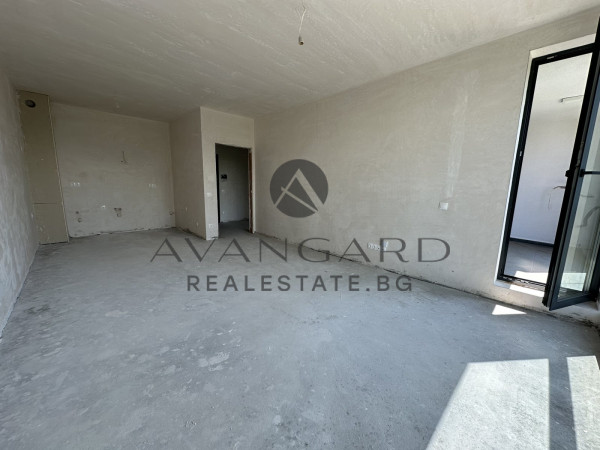 Spacious one -bedroom / south exposure / Mall Plovdiv