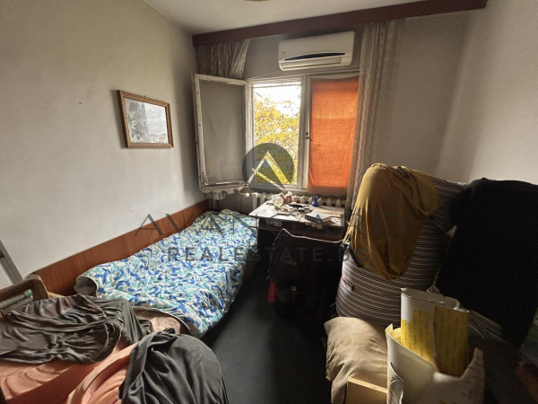 Three-room apartment / Thrace